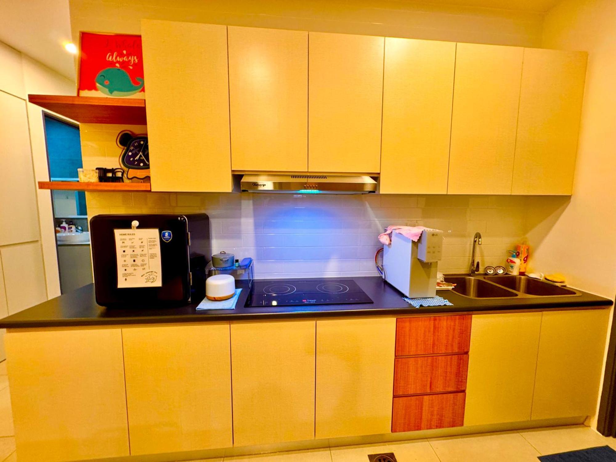 The Podium Luxury 6pax 3br Hfloor Facing Aeon * Kuching