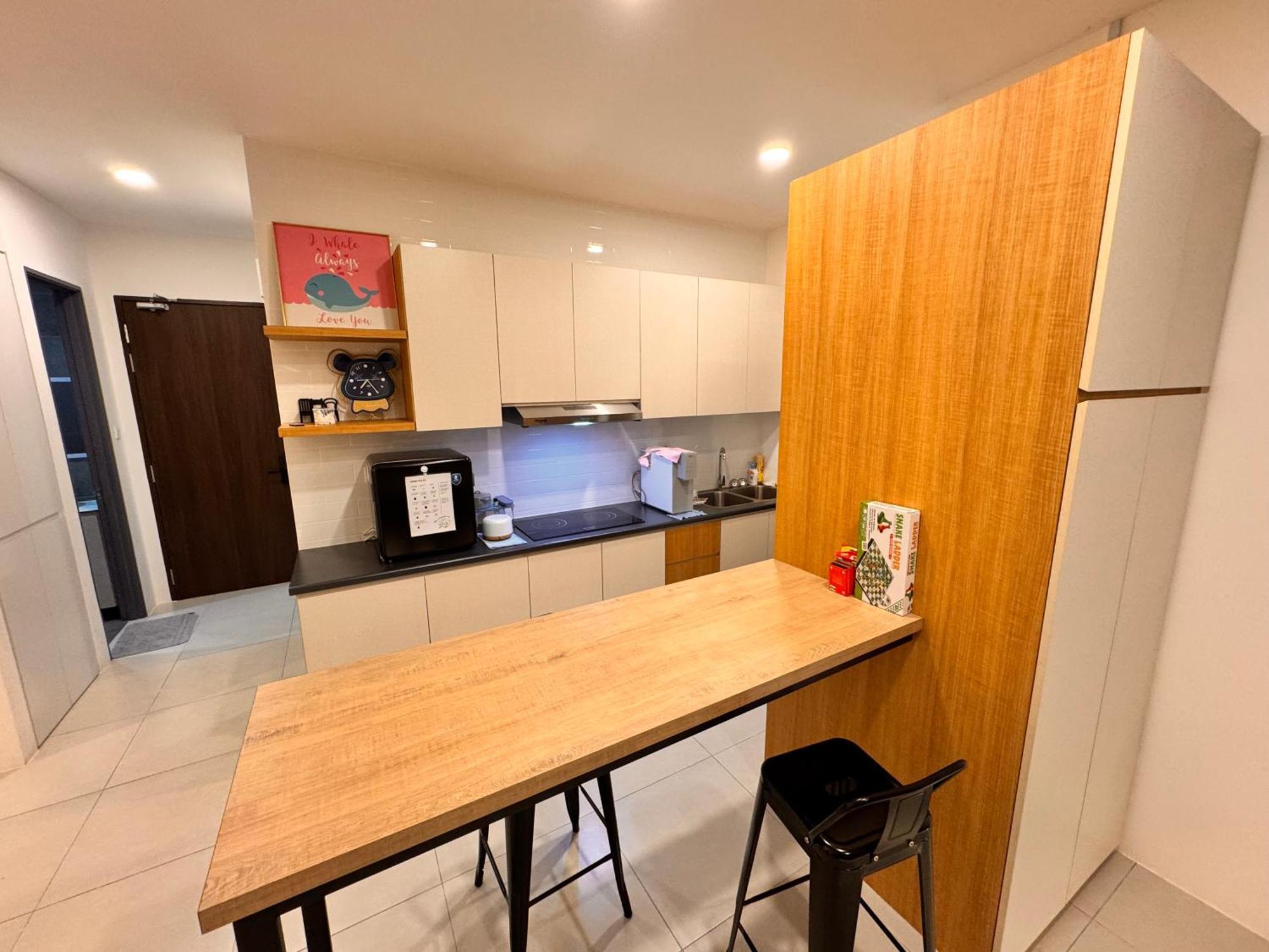 The Podium Luxury 6pax 3br Hfloor Facing Aeon Kuching