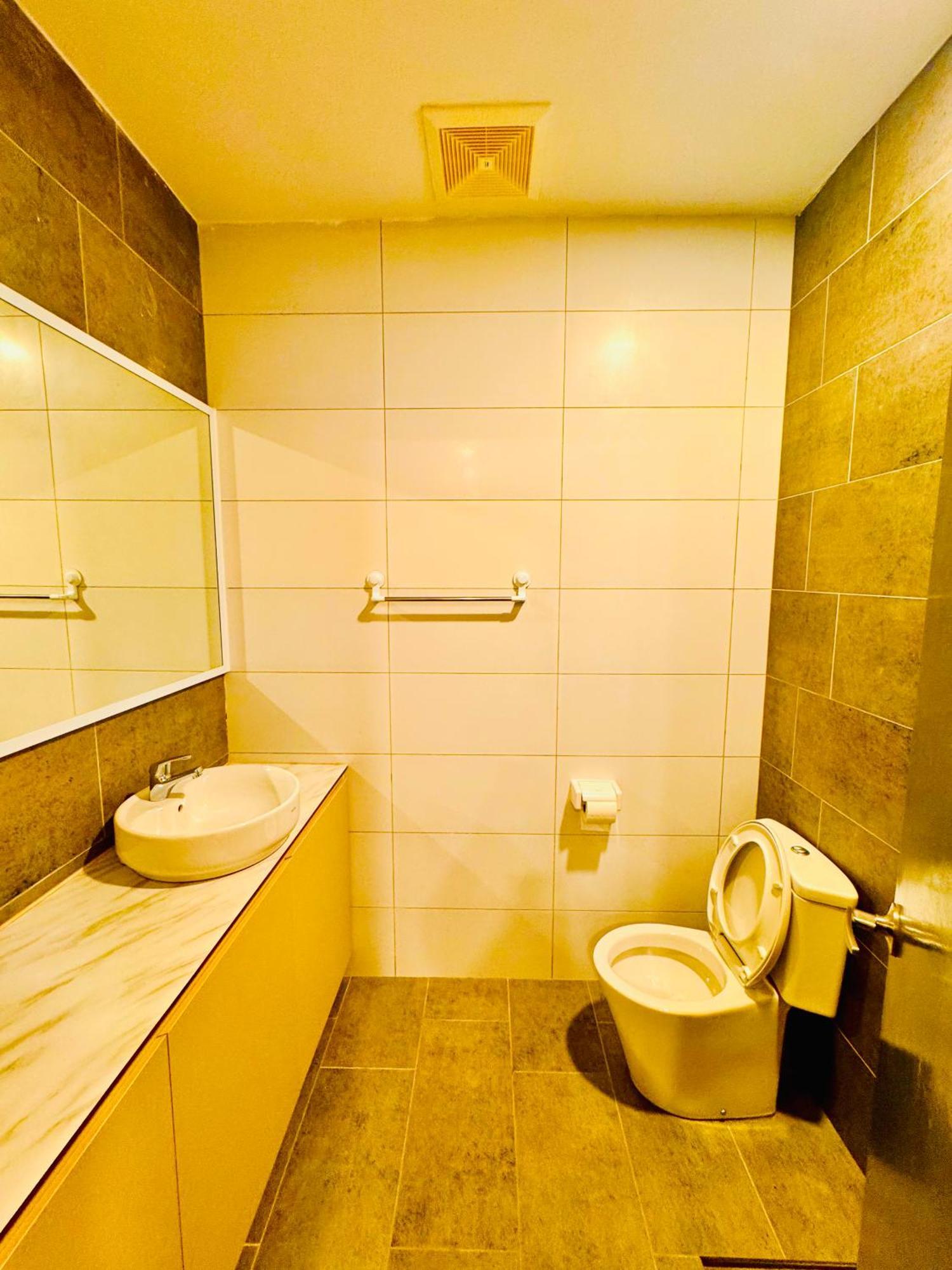 The Podium Luxury 6pax 3br Hfloor Facing Aeon * Kuching