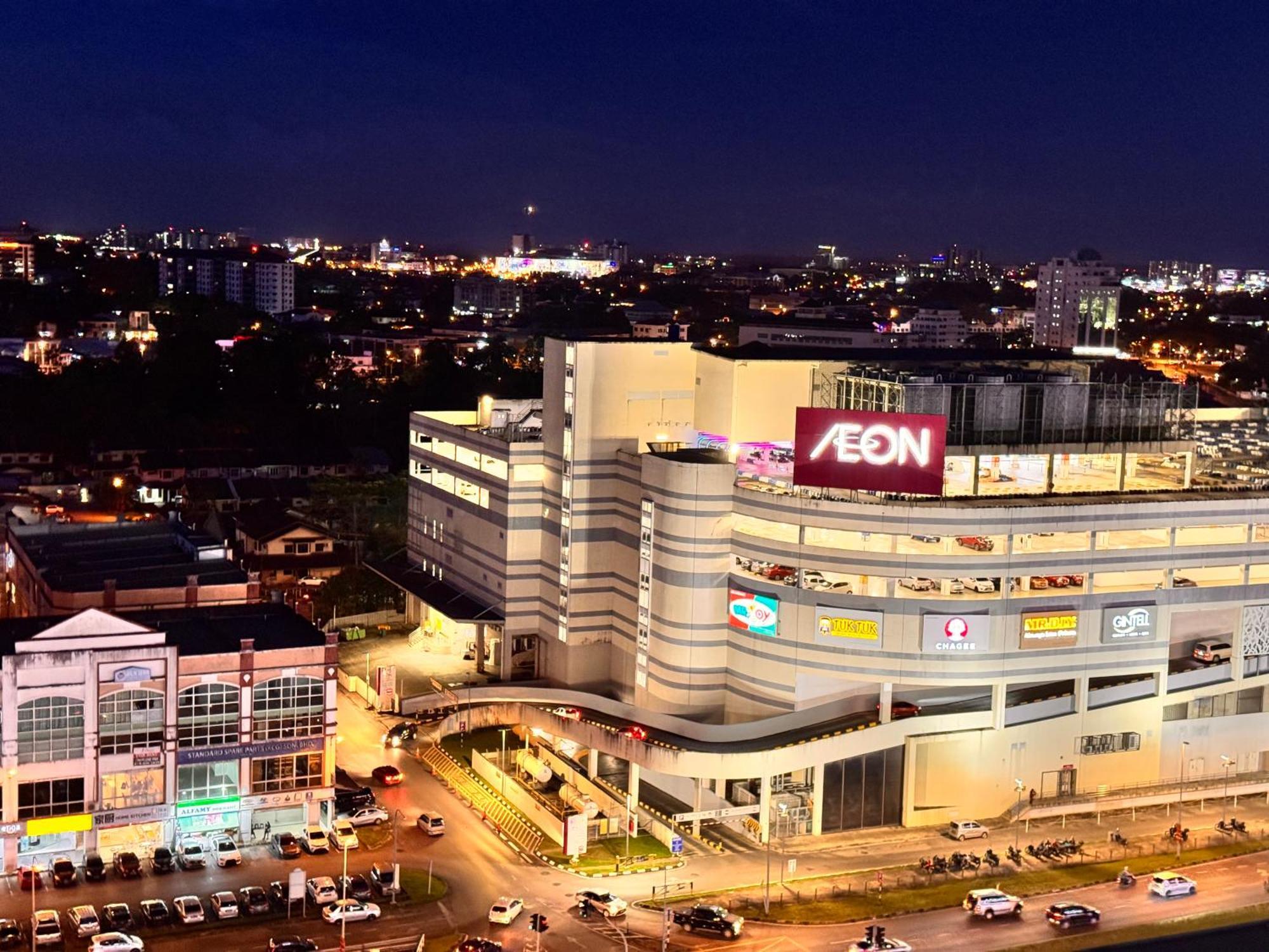 The Podium Luxury 6pax 3br Hfloor Facing Aeon Kuching